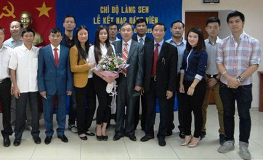 Xây dựng tổ chức Đảng từ cộng đồng người Việt xa quê